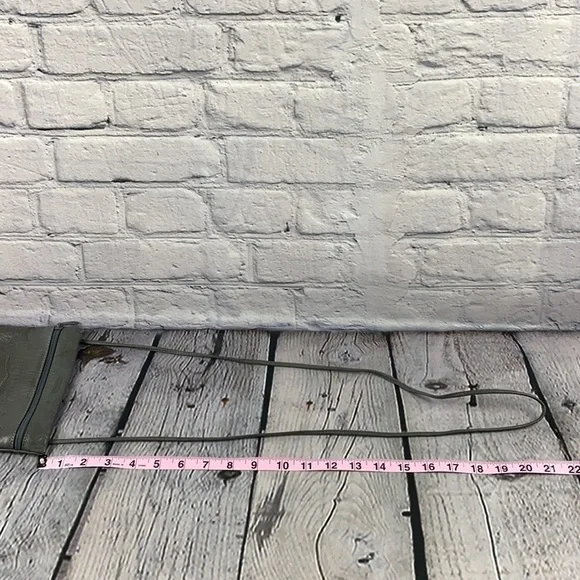 VINTAGE 70’s CARLOS FALCHI Gray Leather Crossbody Bag - Picture 16 of 17